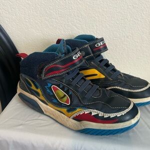 Geox Boy's Light up patch shoes size US 5